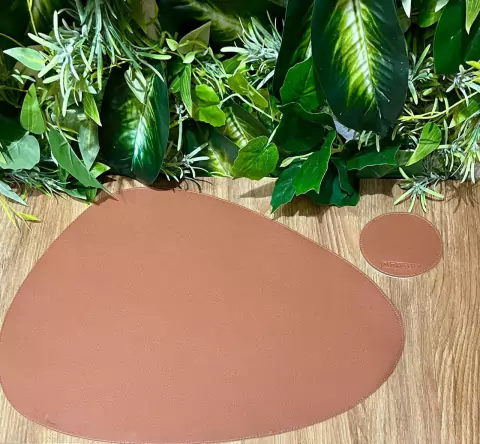 LUGAR AMERICANO DUPLA FACE IMPERMEAVEL TELHA/BEGE ESCURO ORGANICO COURO ECOLOGICO C/PORTA COPOS 36X48CM