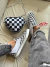 TÊNIS VNS SLIP ON CHECKEBOARD na internet