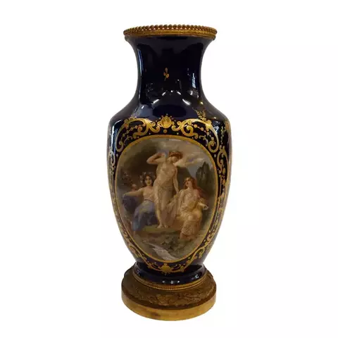 VASO PORCELANA SÈVRES AZUL COBALTO COM MEDALHÃO - comprar online