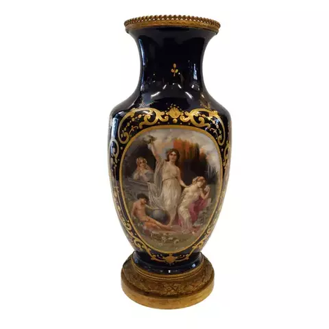 VASO PORCELANA SÈVRES AZUL COBALTO COM MEDALHÃO - comprar online