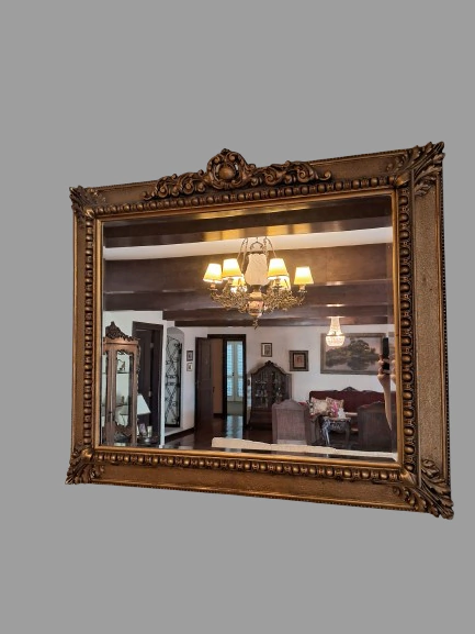 ESPELHO EM MADEIRA ESCULPIDA DOURADA