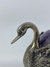 CISNE DE PRATA COM PEDRA ROXA na internet