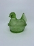 GALINHA PORTA OVOS EM VIDRO VERDE