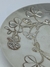 PRATO CHRISTOFLE COM FLORES EM RELEVO - comprar online