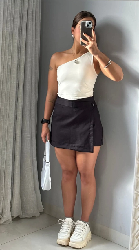 Shorts Saia Antonela Preto - comprar online