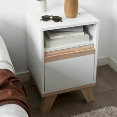 MESA DE LUZ CON PATAS - masmueblesonline