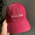 Boné Dad Hat "Sendo Feliz" vinho | Sarja 100% Algodão - Unissex - comprar online
