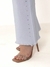KIT Feminino 2 peças - Calça Flare Sarja Branca com Strass Lateral e com pontos de Strass Brilho Levanta Bumbum