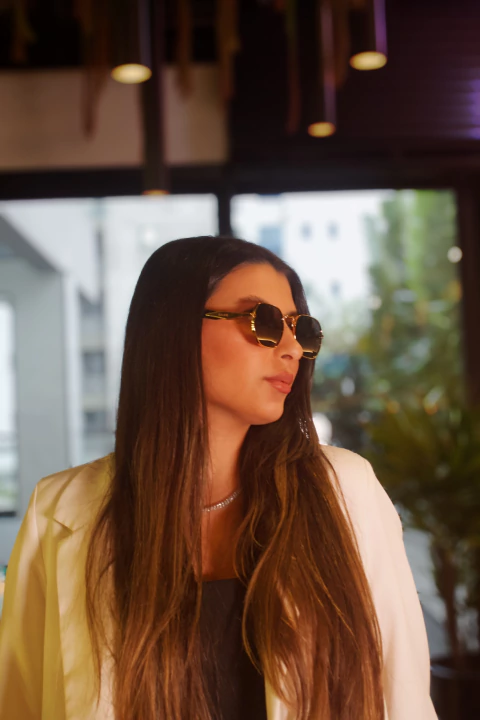 Óculo de Sol Napoles Gold Preto - comprar online