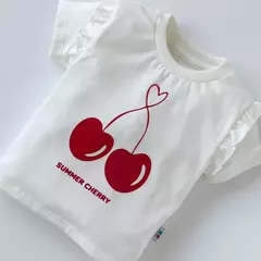 Remera Huge Cherry - comprar online