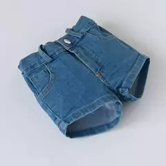 Short de Jean She en internet