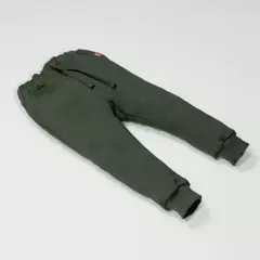 Jogger frisa verde bosque en internet