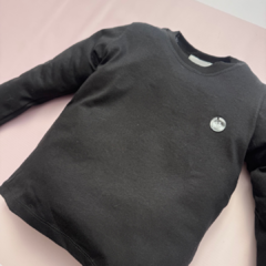 Remera lisa negra en internet