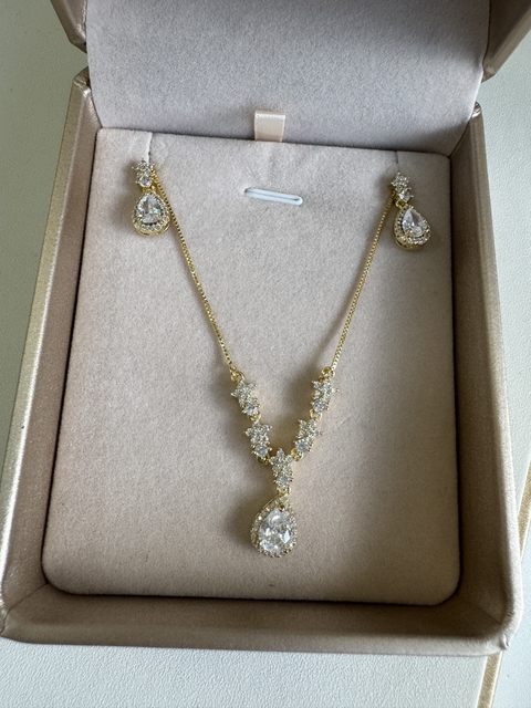 Conjunto Gota Cravejado