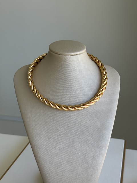 Chocker Aro Rígido Torcido G