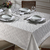 Toalha de Mesa Retangular 6 lugares Requinte TJ 5795 Prata Dohler