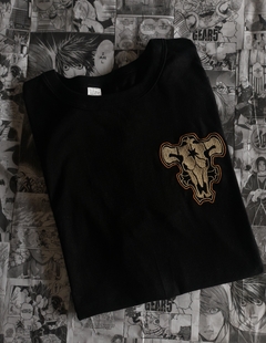 PREVENTA (Leer descripción) - Remera bordada Black Clover en internet