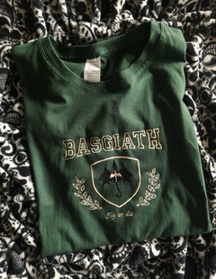 PREVENTA (Leer descripción) - Remera CROP bordada Basgiath en internet