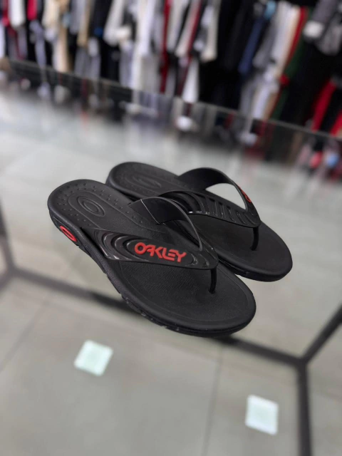 CHINELO OAKLEY CROWD B1B