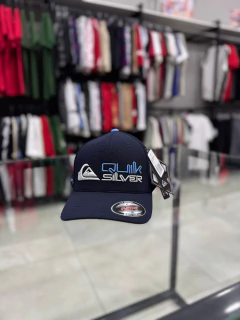 BONÉ QUIKSILVER na internet