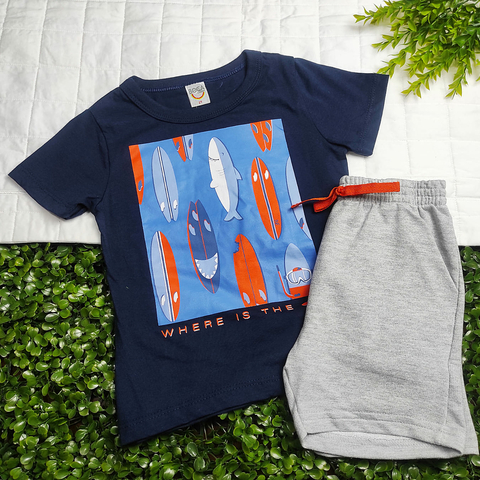 Conjunto Menino Camiseta Azul Estampa Prancha e Tubarão c/ Bermuda Moletinho Mescla - Boca Grande