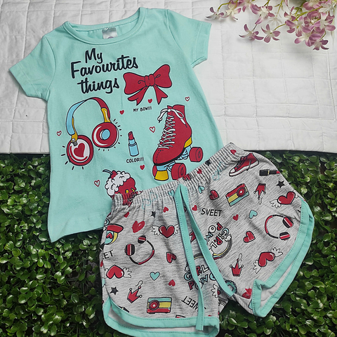 Conjunto Menina Blusinha Verde Estampada Favoritos c/ Shorts Estampado - Kappes