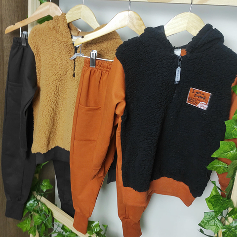 Conjunto Inverno Menino Casaco Pelo Teddy Moletom com Capuz e Calça Moletom - Tam 04 e 08 - Angerô