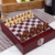 Set de vino en caja Juego de ajedrez 4 accesorios - comprar online