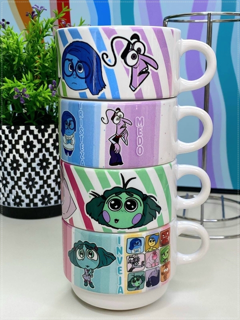 Torre de Xícaras Divertidamente