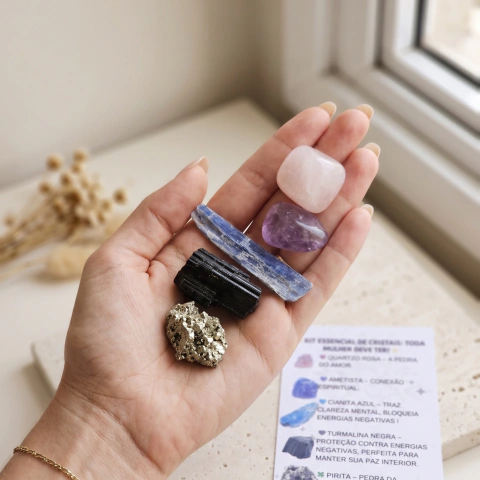 Kit Essencial de Cristais Naturais – Proteção, Amor, Clareza e Prosperidade