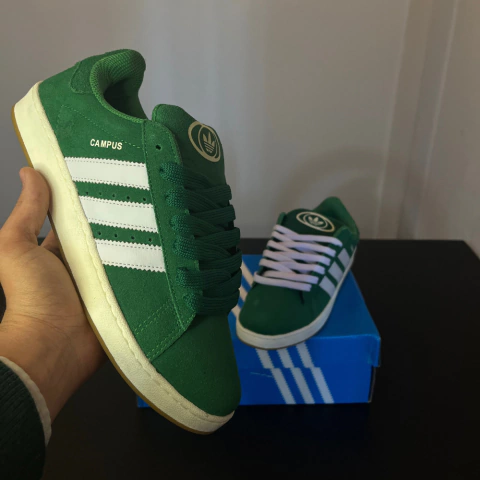 Campus 00S Verde y Blanco + Cordones de regalo