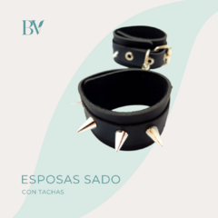 Esposas con tachas