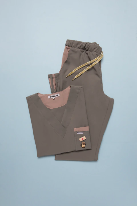 Madrid pantalón gris perla con rosa viejo