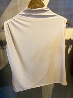 BLUSA GOLA ALTA OMBRO DRAPEADO POLIAMIDA na internet