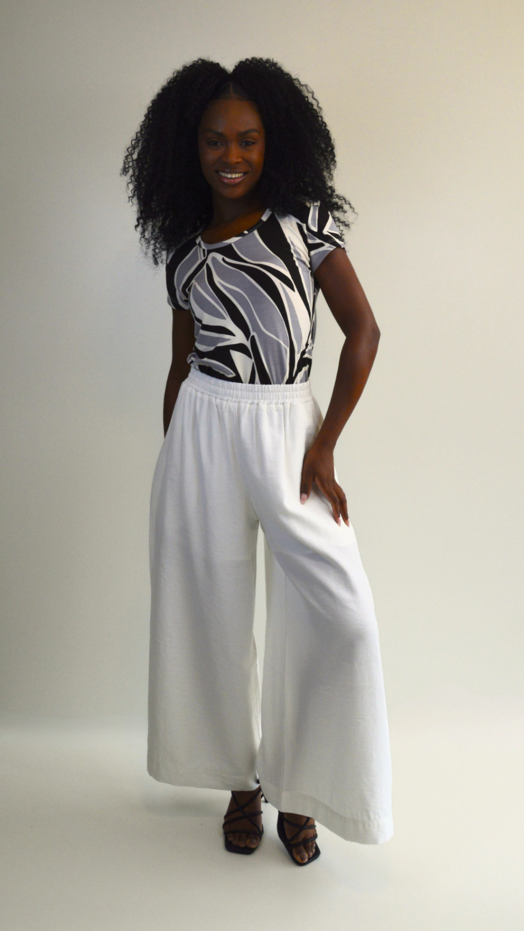 BLUSA GOLA REDONDA FLORA