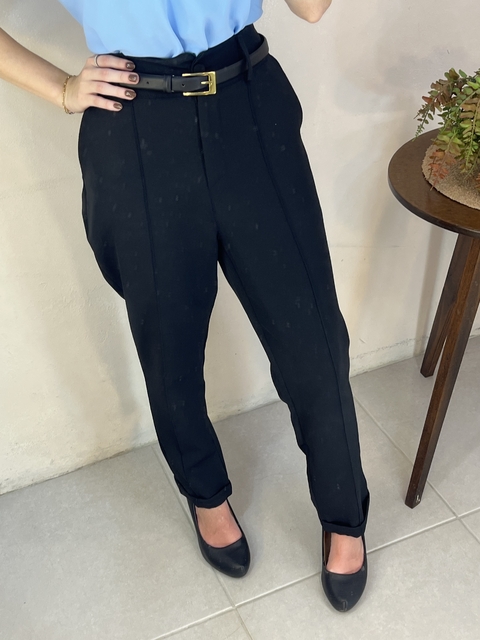 Calça Alfaiataria Preta Ref.73 - Elegância e Conforto para Todas as Ocasiões! - comprar online