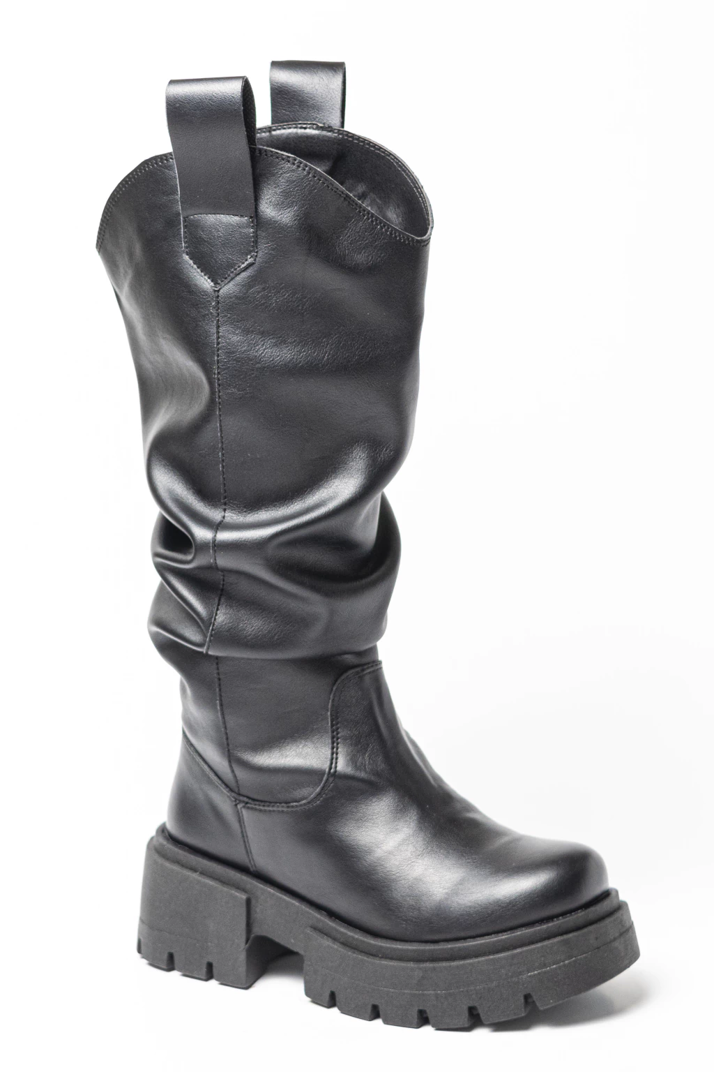 BOOTS CREASED