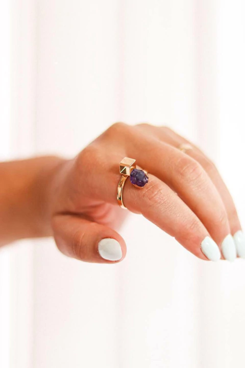 Anel Ametista Cubo Ajustável Banho Ouro