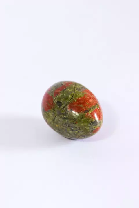 Ovo de Unaquita 65 a 76 Gramas Aprox.