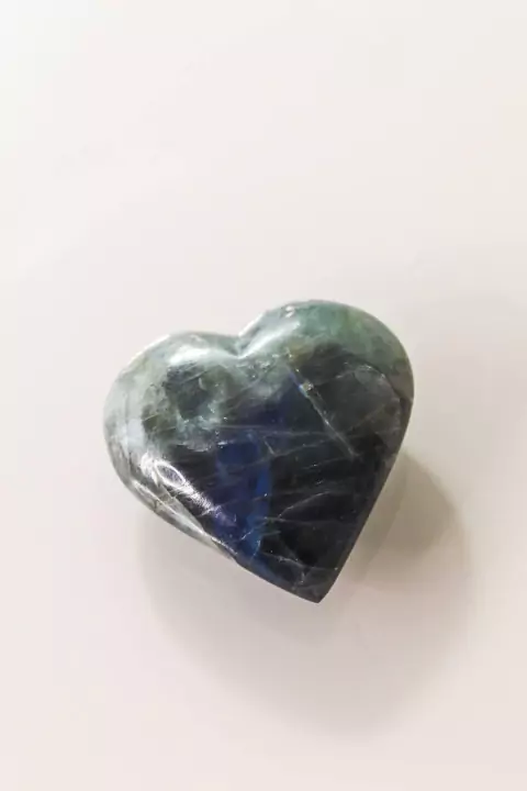 Coração Labradorita 145 Gramas Aprox.