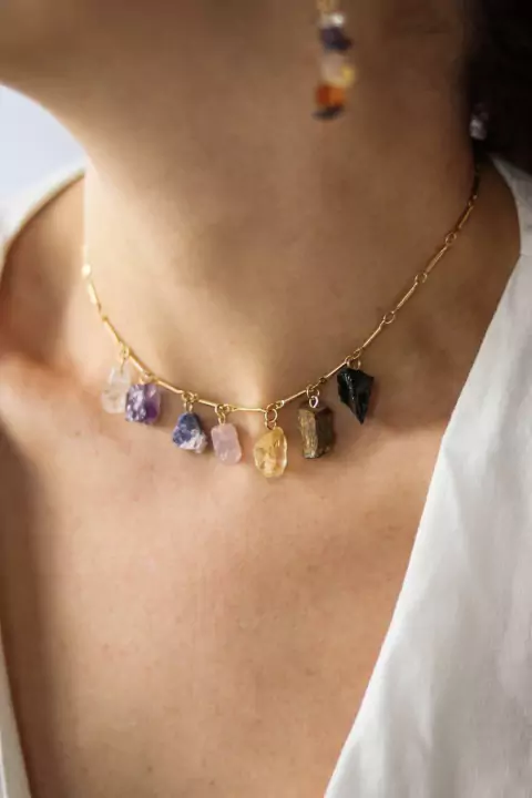 Colar Chakras Traços Banho Ouro