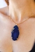 Pingente Chapa de Ágata Azul com Garra Banho Ouro