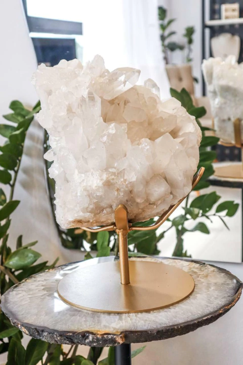 Drusa Cristal de Quartzo na Base Metal Dourada 7,060 KG