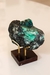 Imagem do Pedra Esmeralda Polida na Base Madeira Marrom 908 gramas
