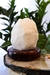 Luminária Quartzo Cristal Branco Bruto na Base de Madeira Marrom - comprar online