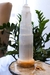 Luminária Selenita Branca Grande Base Madeira Clara - comprar online