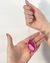 Pingente Chapa de Ágata Rosa com Garra Banhado Prata - comprar online