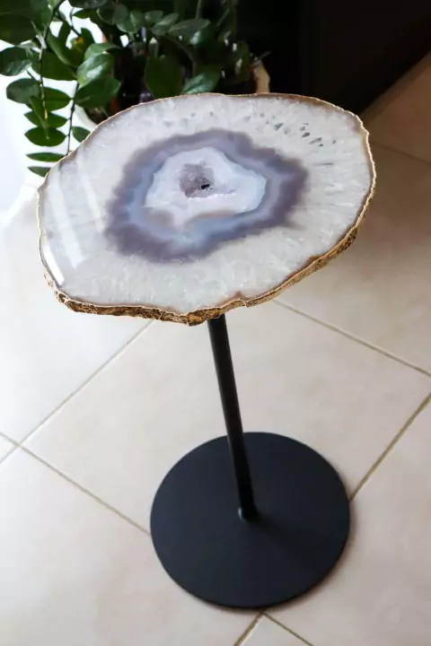 Mesa Chapa de Ágata Natural Banho Ouro