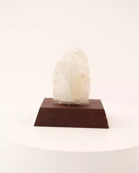 Pedra Topazio Incolor na Base de Madeira Marrom 103 gramas