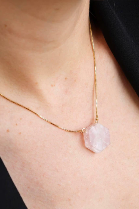 Colar Difusor Quartzo Rosa Banho Ouro